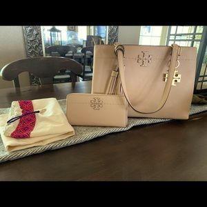Tory Burch designer triple Compartment tote